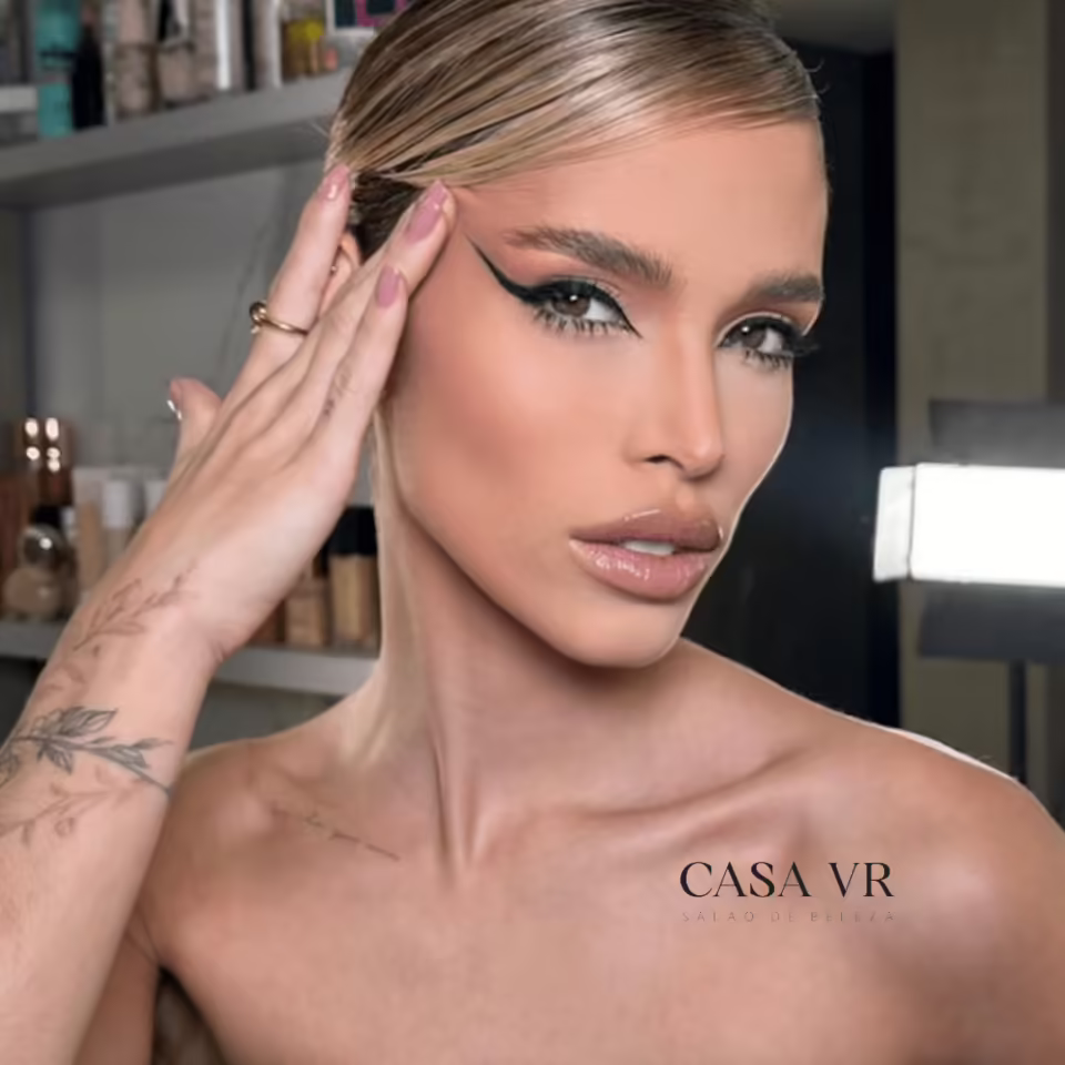 Peça de campanha criada para o salão Casa VR
